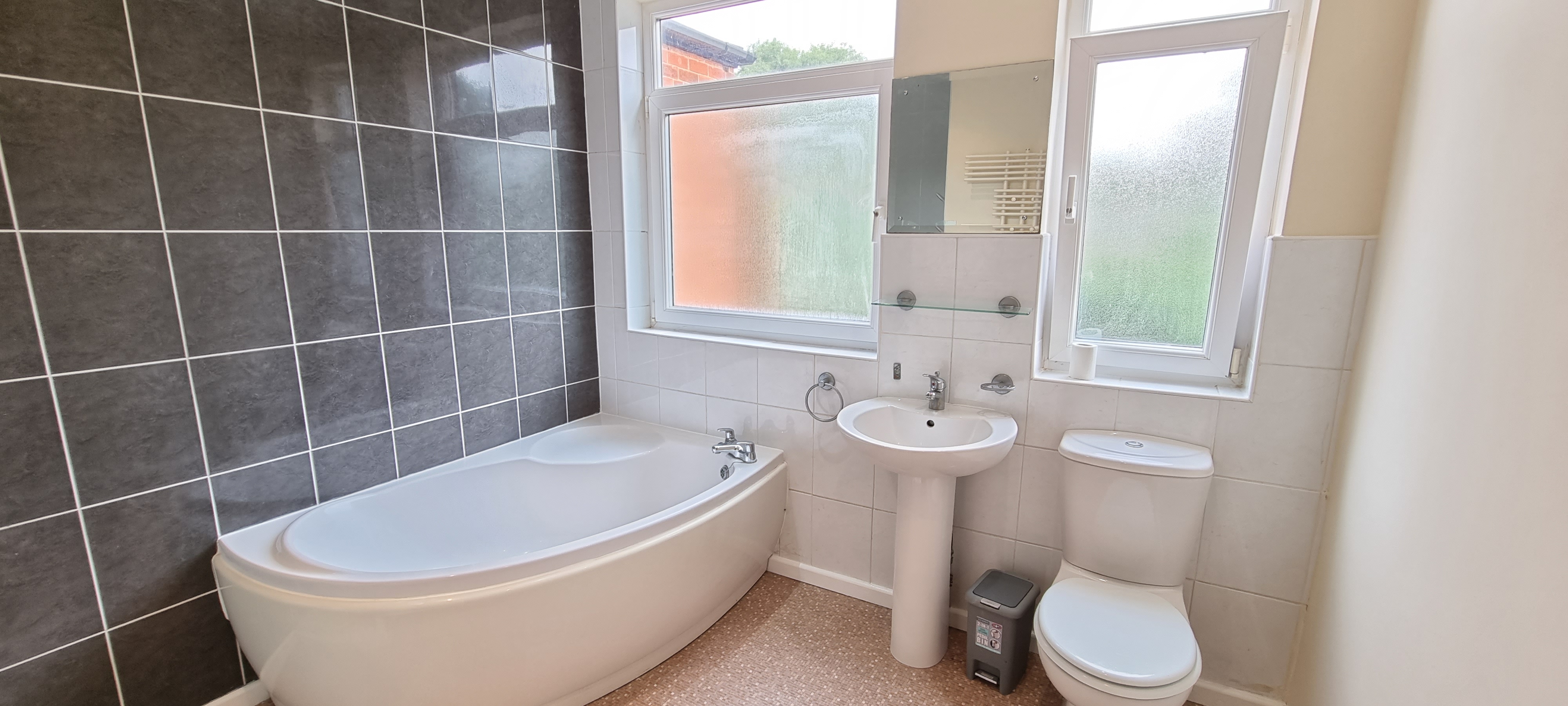 Longman Jones Student Accommodation Available academic year 25/26! Newland Park (Ref: 2DWF330)